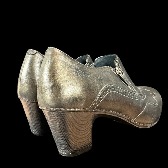 Dark Green Scalloped and Brogue/Wingtip detailed Clog booties. - Picture 8 of 14